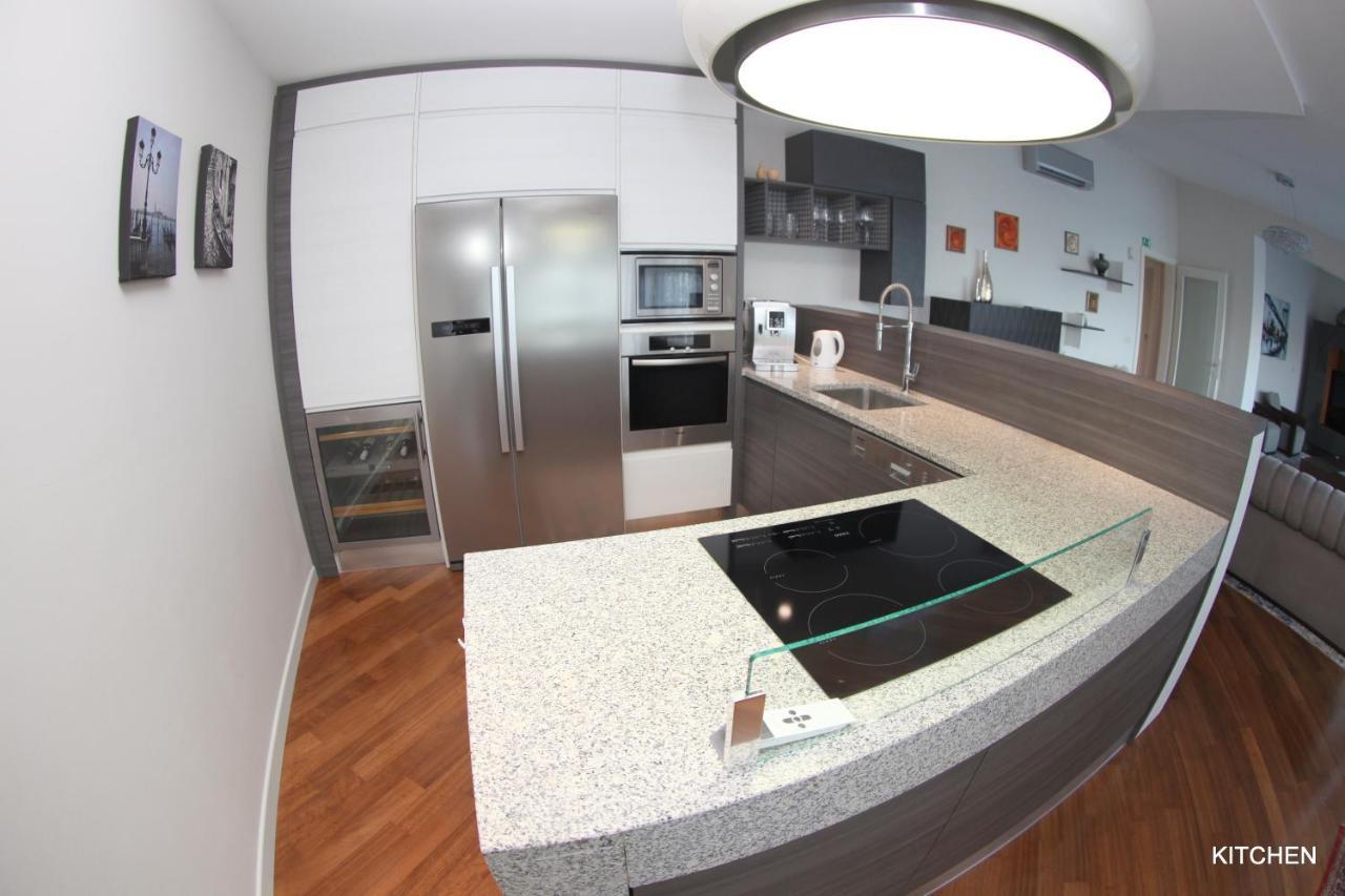 Luxury Marina View Apartment Izola Esterno foto