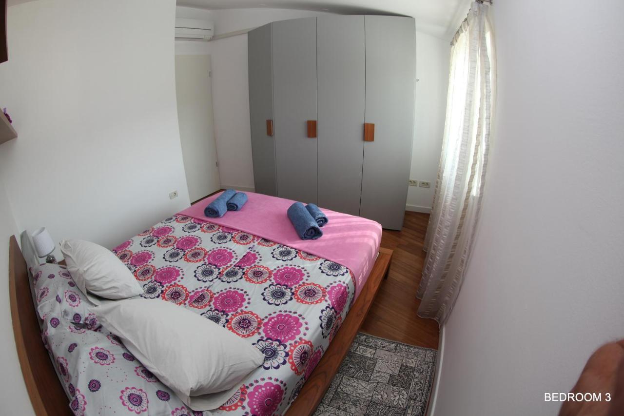 Luxury Marina View Apartment Izola Esterno foto