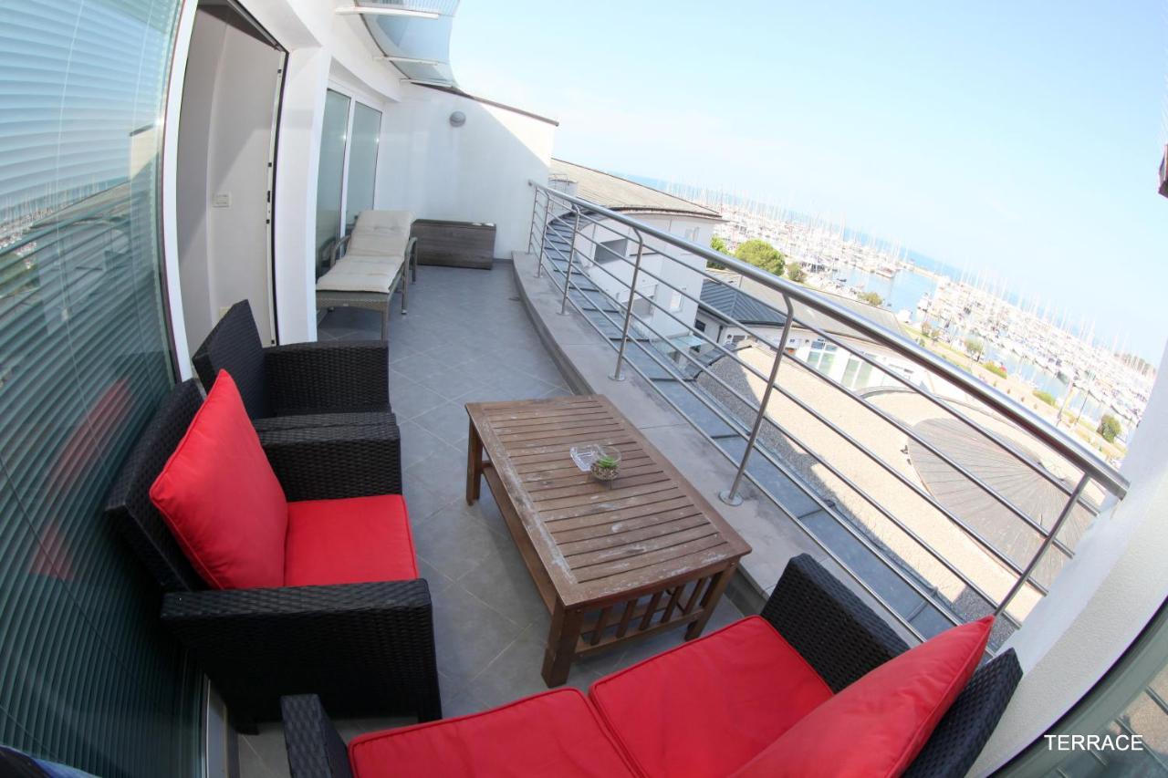 Luxury Marina View Apartment Izola Esterno foto